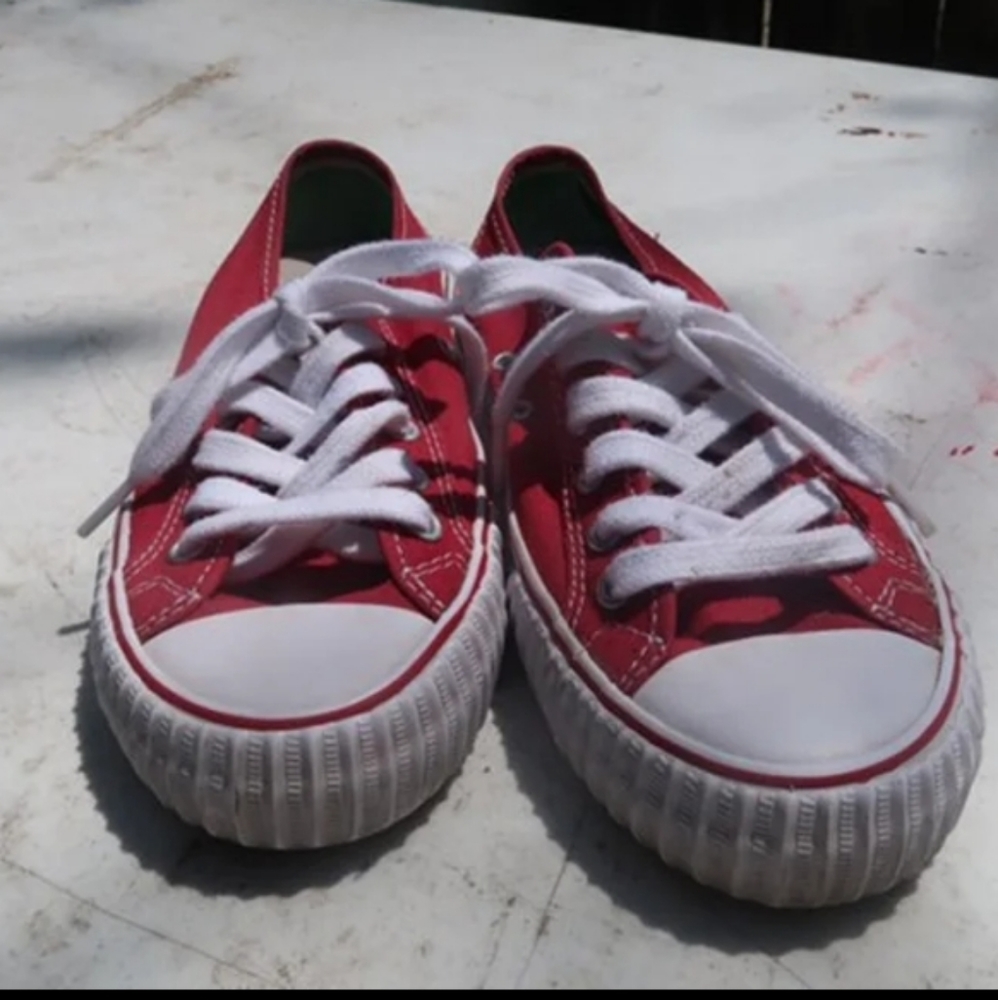 Pf flyers M8